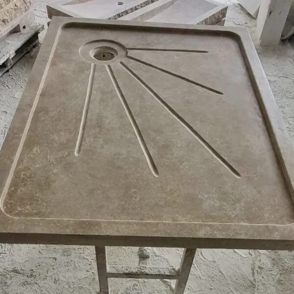 receveur de douche en travertin beige – Épaisseur 5 cm – avec cannelure – prix à la pièce