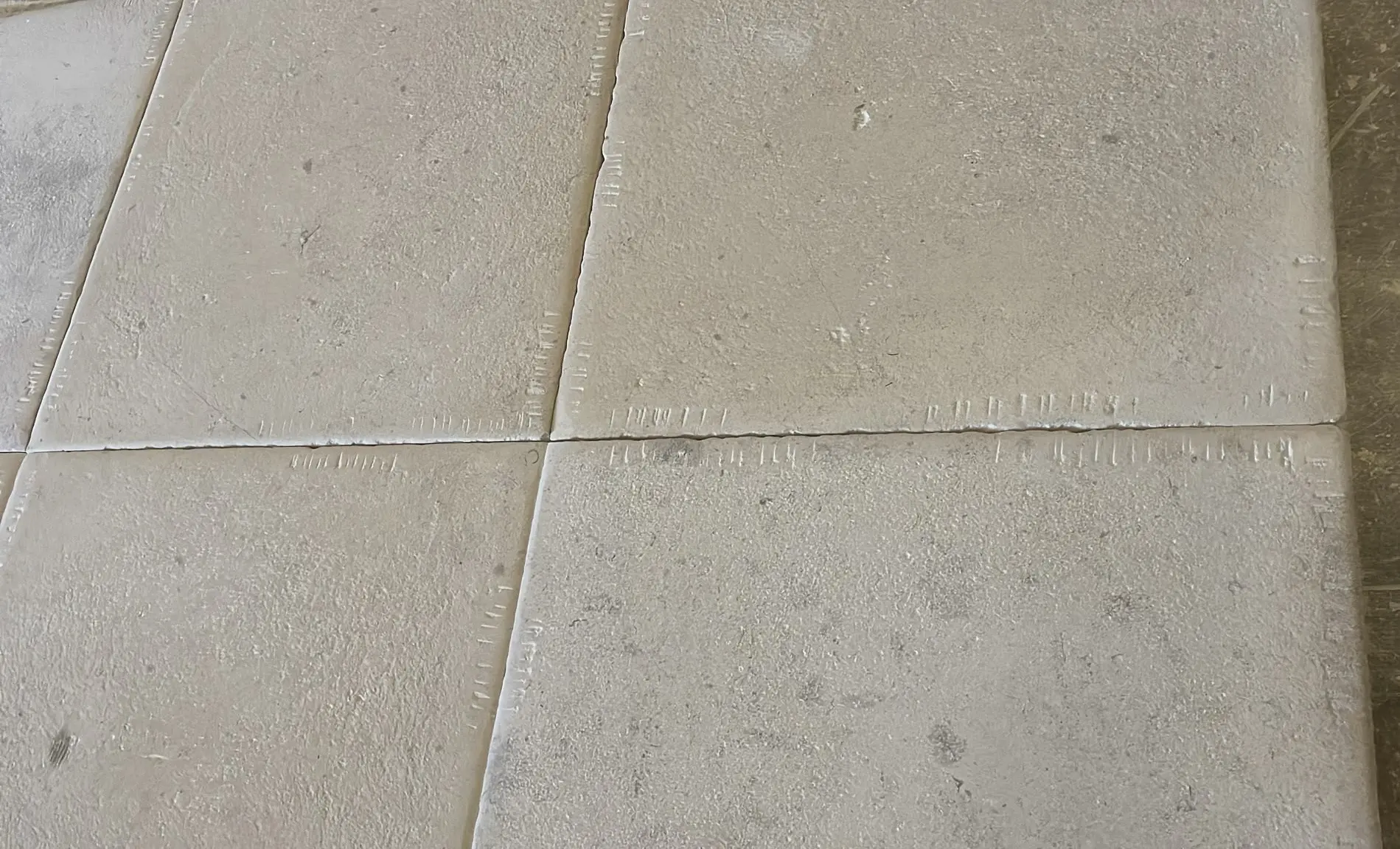 dallage en pierre naturelle ancienne – périgord b1; bourgogne franche comté & dordogne – signature® (prix au m²)