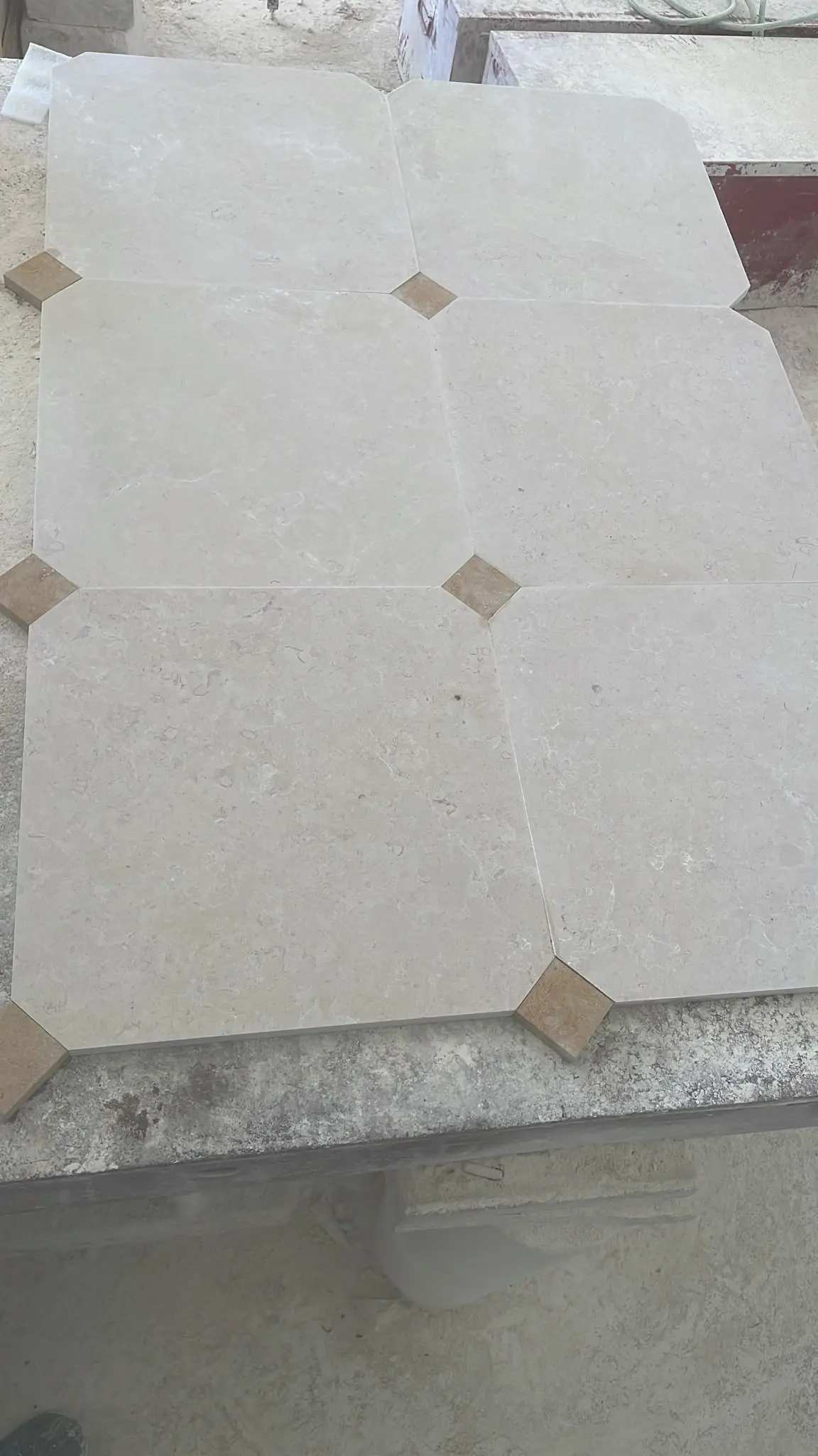 dallage en pierre de mareuil b5 à cabochon(prix au m²)