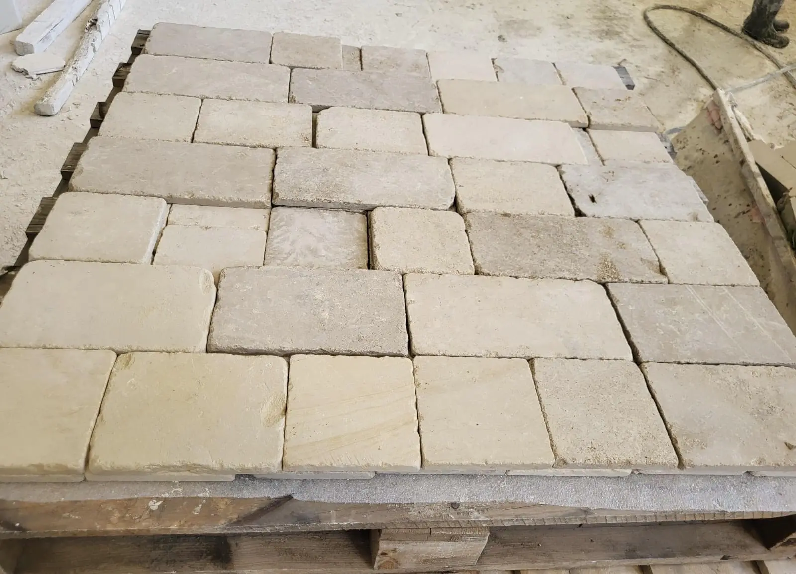 pavé antica crème nuancé (prix au m²)