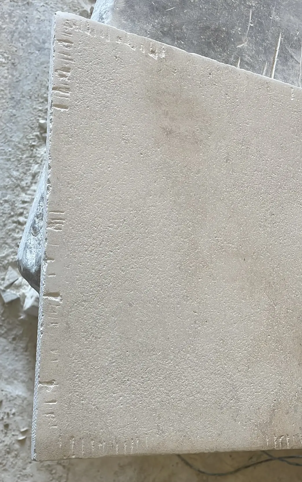 signature® – dallage en pierre naturelle ancienne de bourgogne franche comté & dordogne (prix au m²)