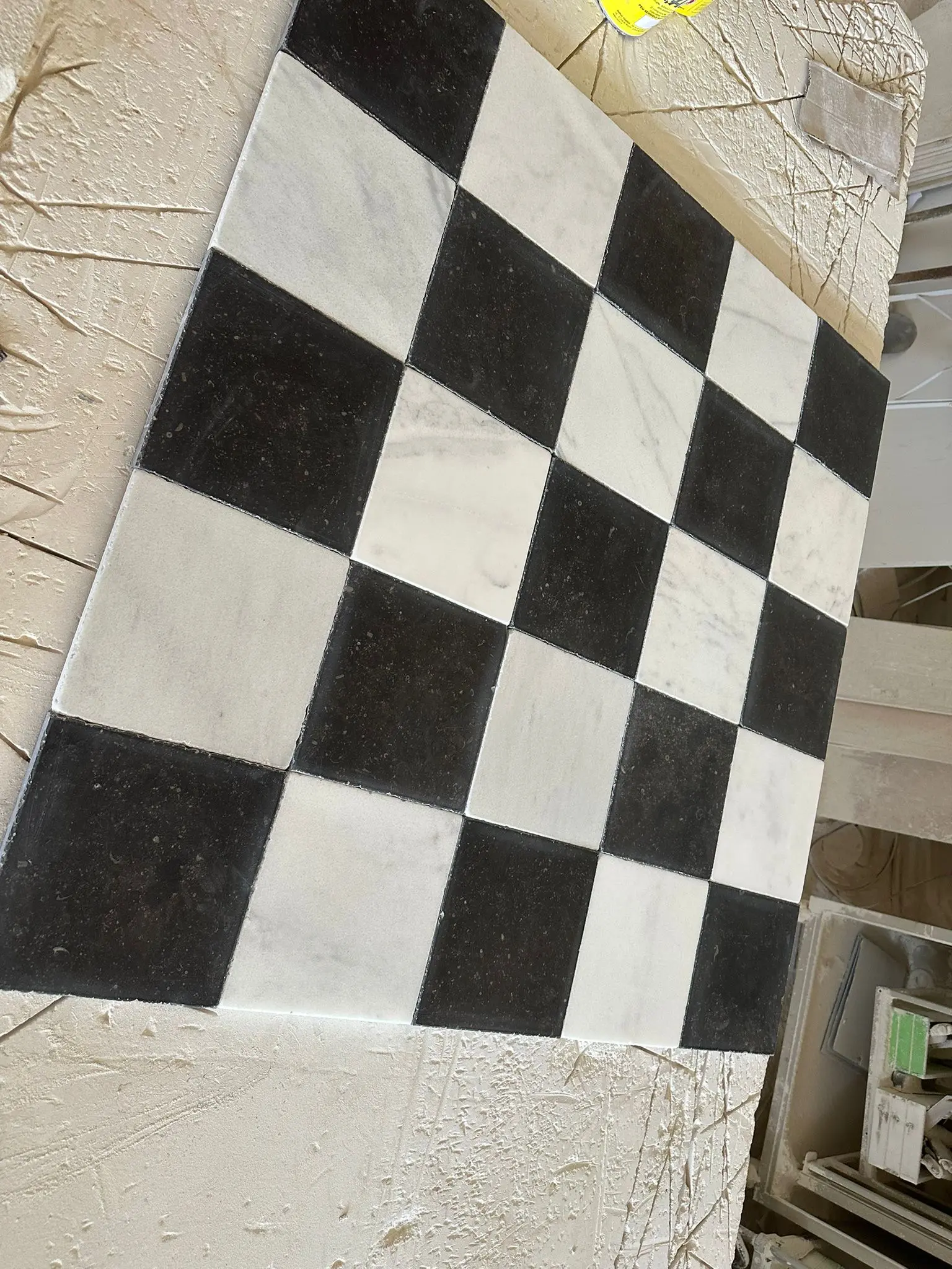 dallage damier ancien style versailles – marbre noir & blanc (prix au m²)