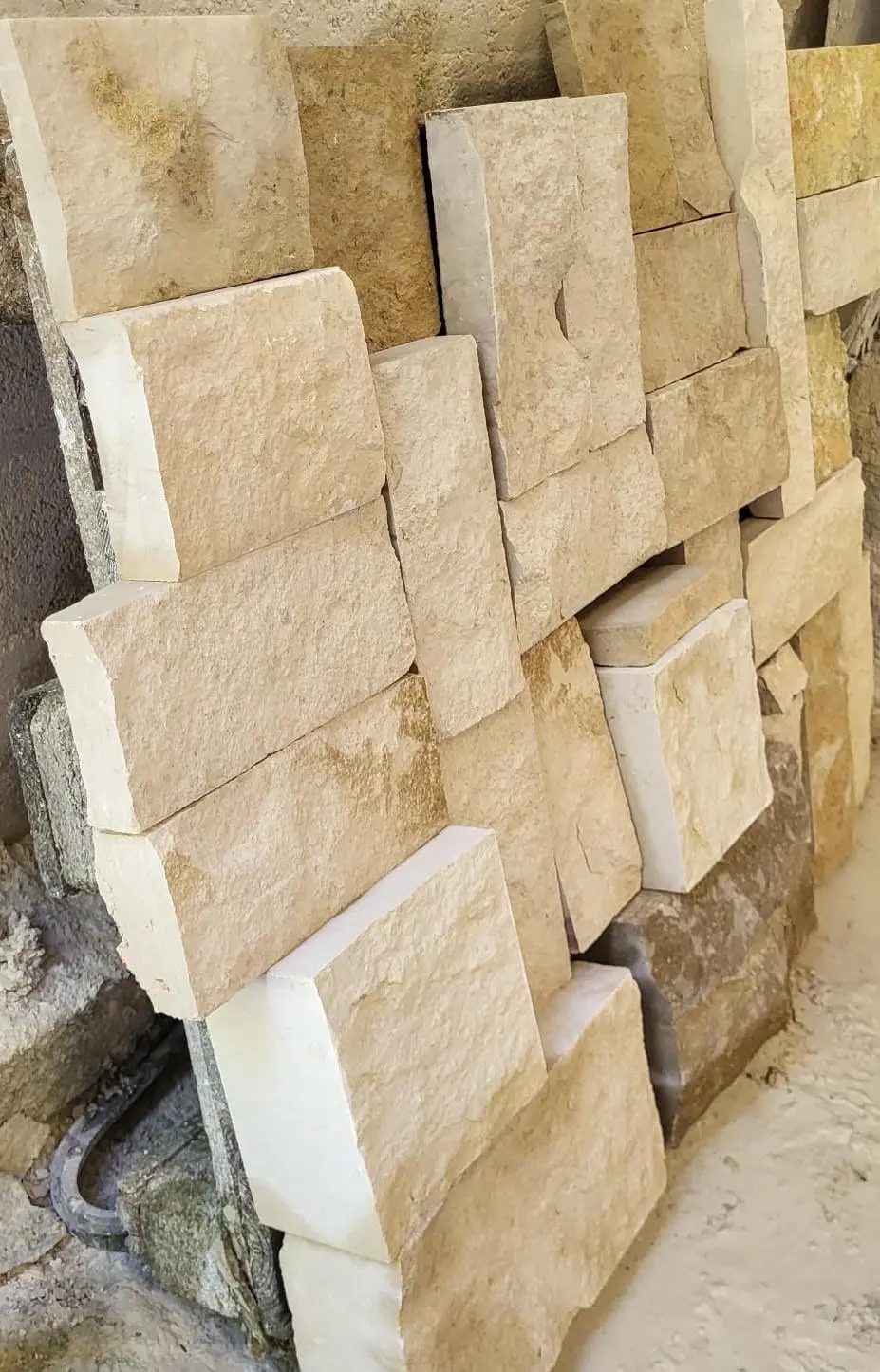 Parement moellon Éclaté en pierre naturelle – dordogne & bourgogne franche comté | francepierre (prix au m²)