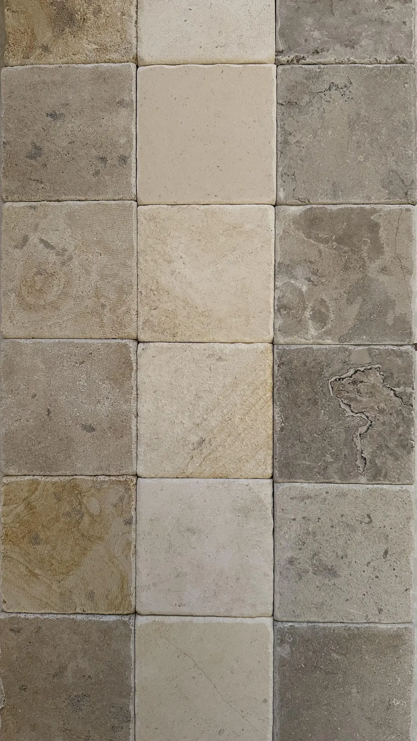 dallage pierre naturelle du périgord grand mélange vieilli – bandes longueurs libres 40 cm – Épaisseur 1,5 cm (prix au m²)