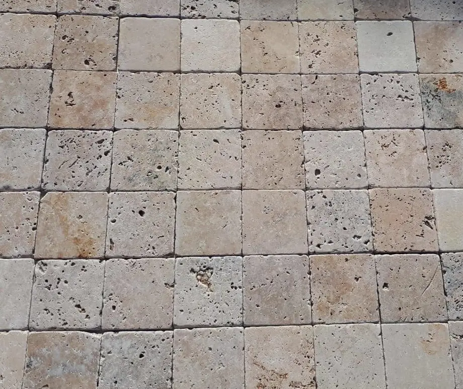 pavé en travertin 15x15x3 cm (prix au m²)