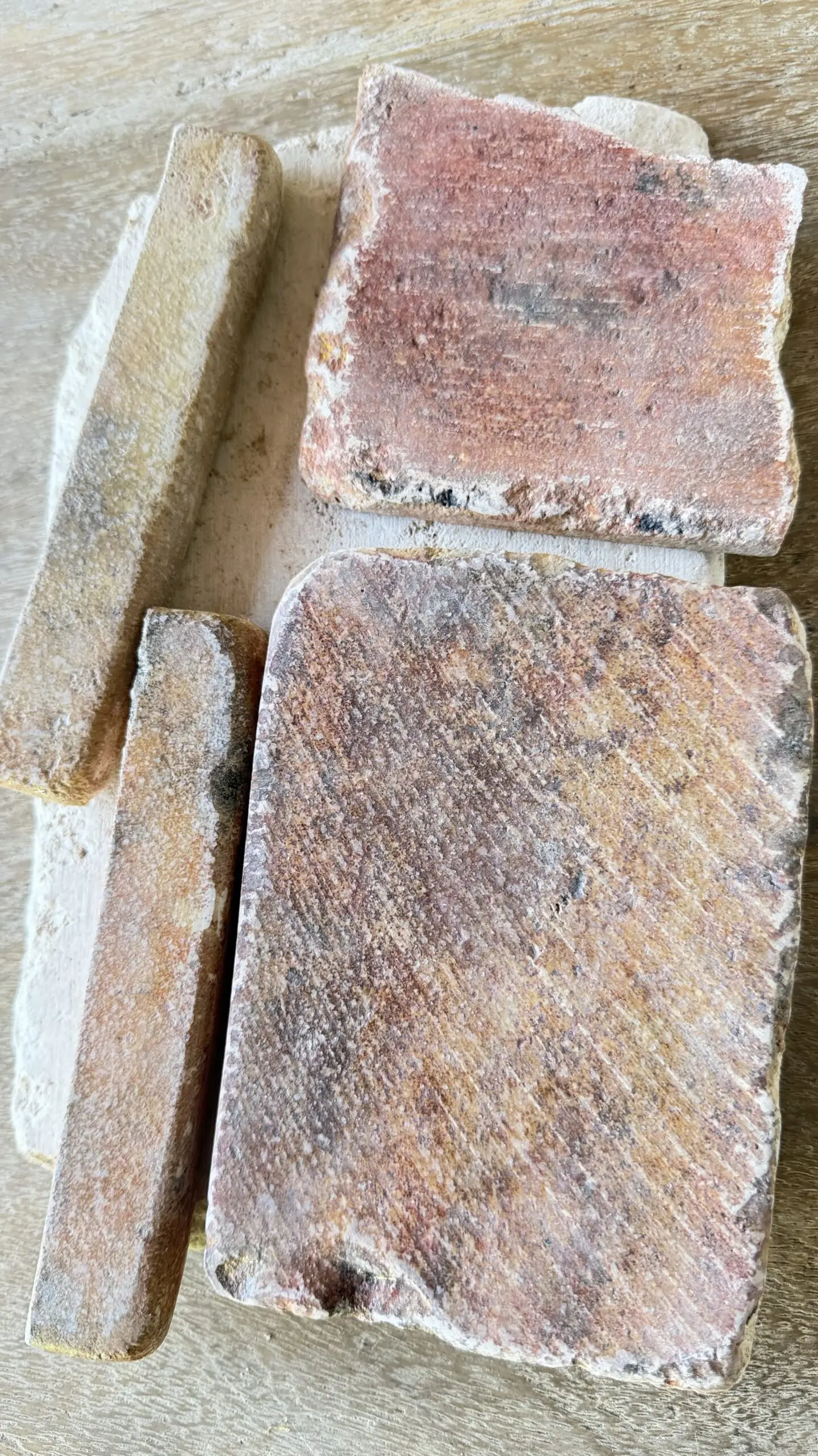 antica brique – pierre naturelle aspect brique ancienne 22 × 5 × 1,5 cm (prix à la pièce)