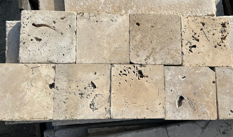 pavé en travertin 15x15x3 cm (prix au m²)