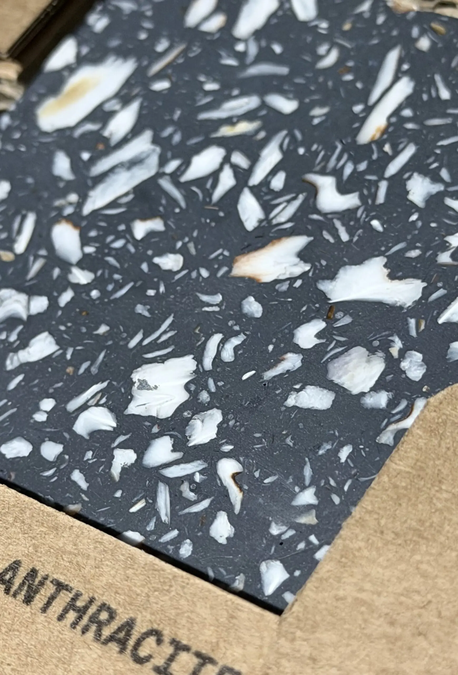 zelipierre – zellige en pierre naturelle colorée, carreau en travertin 10x10x1 cm (prix à la pièce) (copie)