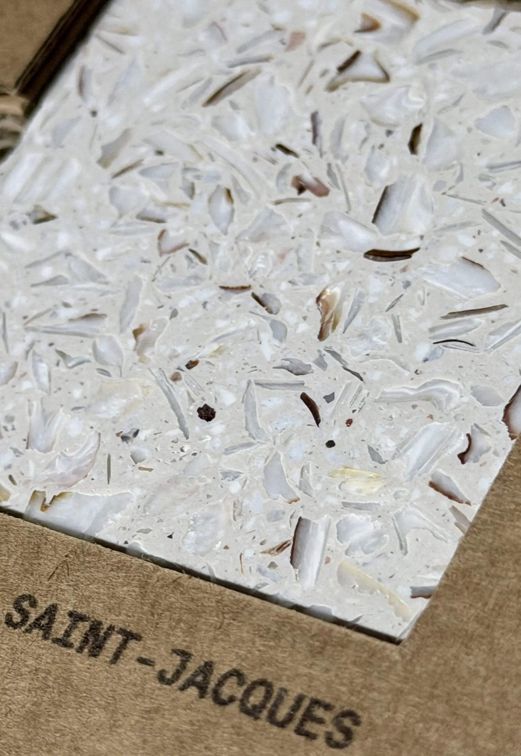 zelipierre – zellige en pierre naturelle colorée, carreau en travertin 10x10x1 cm (prix à la pièce) (copie)