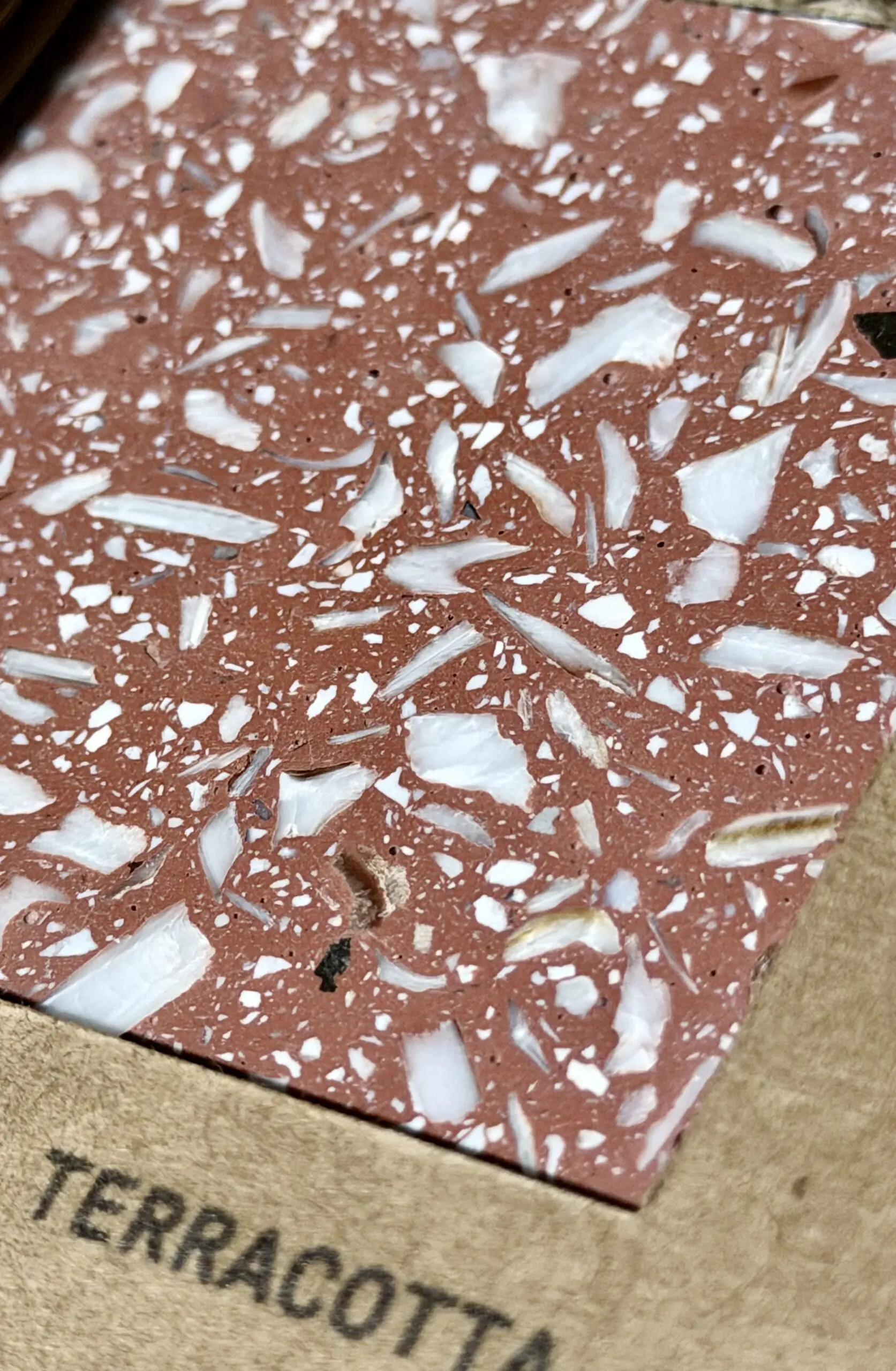 zelipierre – zellige en pierre naturelle colorée, carreau en travertin 10x10x1 cm (prix à la pièce) (copie)