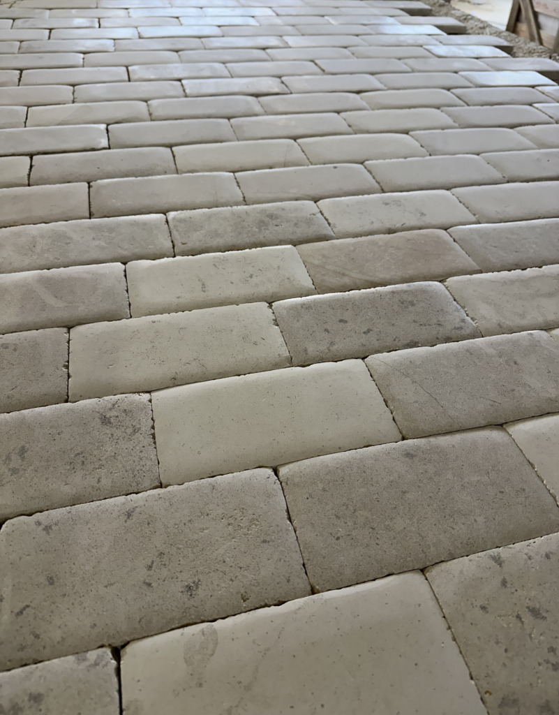 Carrelage pierre : qu'est-ce que le carrelage en pierre naturelle et comment l'acheter ?